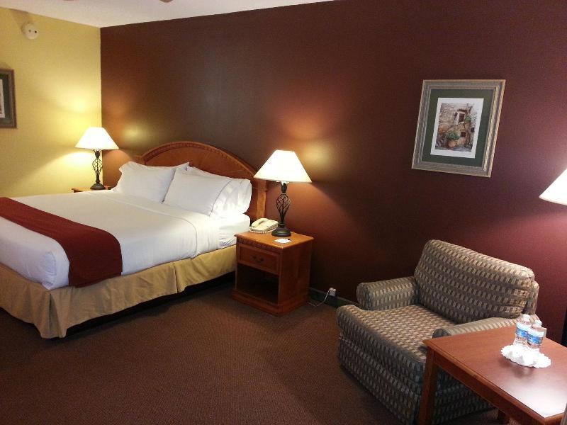 Holiday Inn Express Hotel & Suites Gainesville By Ihg Εξωτερικό φωτογραφία