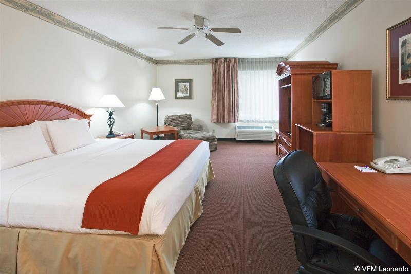 Holiday Inn Express Hotel & Suites Gainesville By Ihg Εξωτερικό φωτογραφία