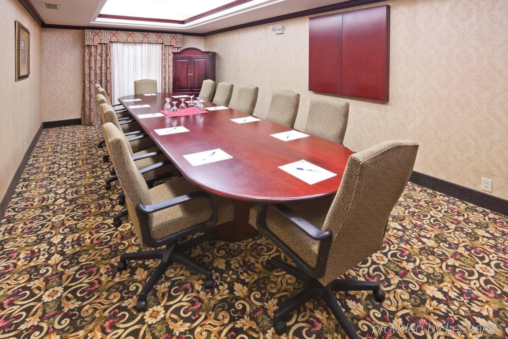 Holiday Inn Express Hotel & Suites Gainesville By Ihg Εξωτερικό φωτογραφία
